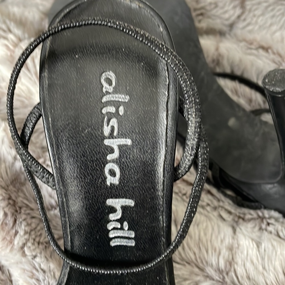 Shoes - Picture 4 of 4